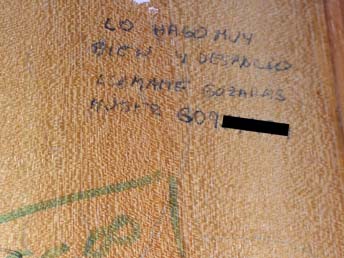 Graffiti II: WC - Servicio Público